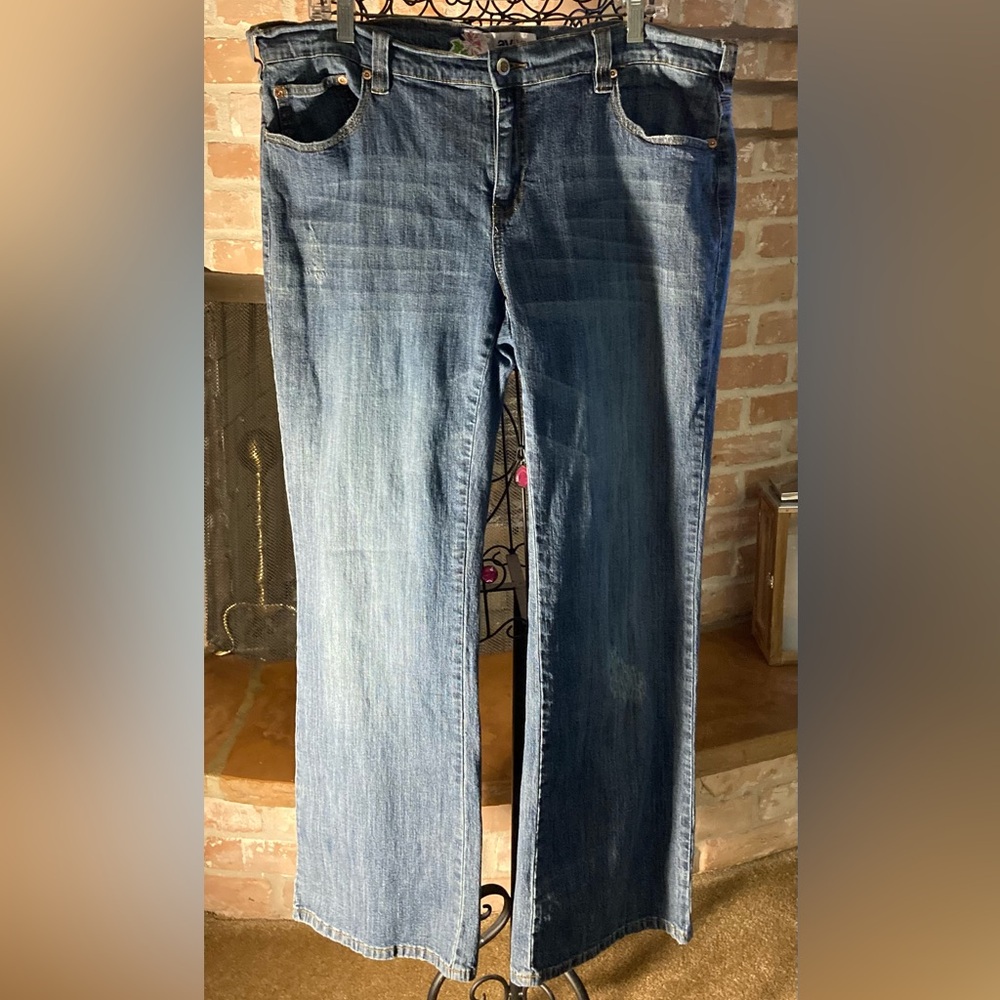 AV/X Avenue Jeans Classic Blue Flare Leg Jeans
